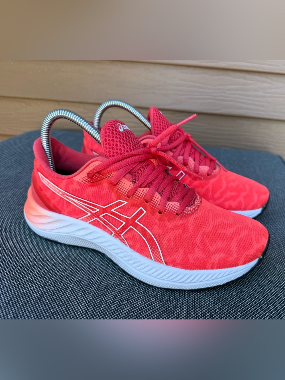 ASICS GEL-Excite 8 Twist Women’s Size 7 Running Shoes AMPLIFOAM Sneakers